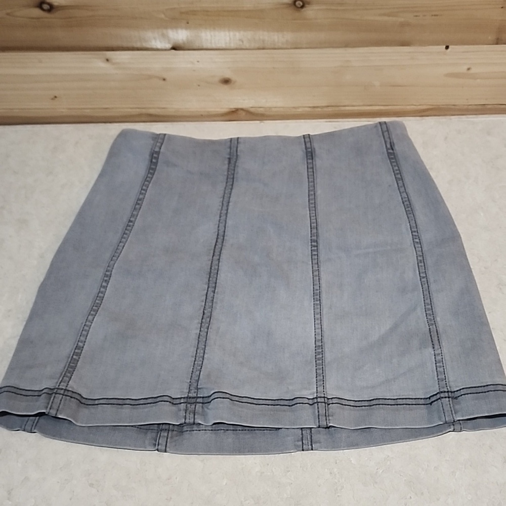 Free People Modern Femme Light Gray Denim Mini Stretch Skirt Size- 8